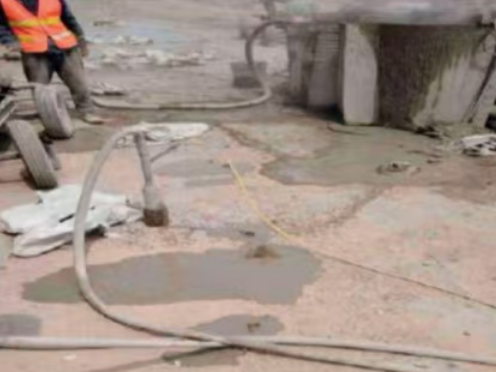 金坛水泥混凝土路面板底注浆技术 路面脱空注浆整治方案